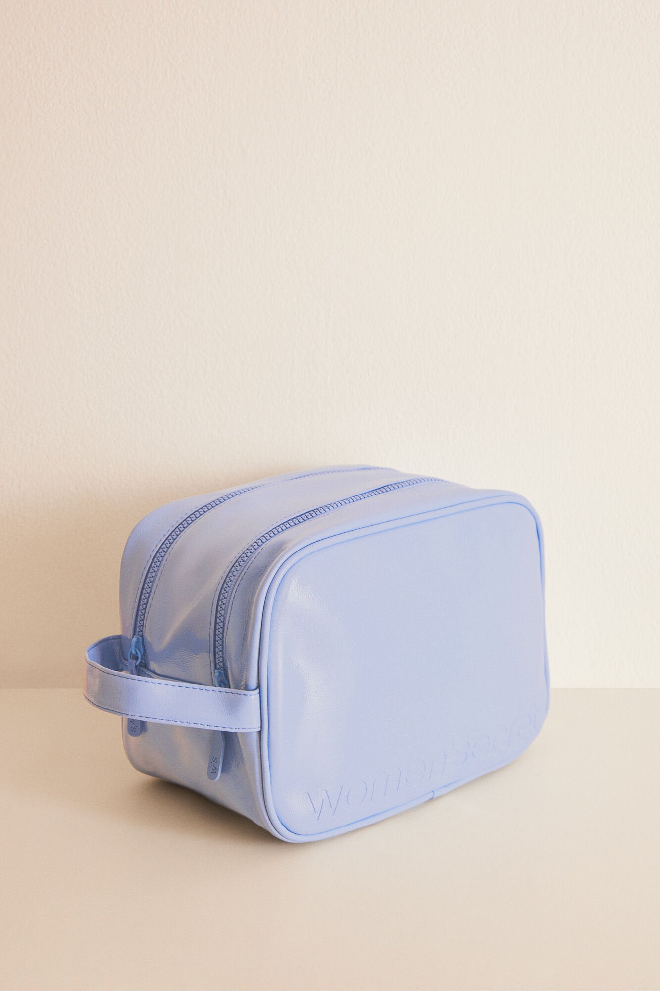 Big Blue Patent Leather Beauty Case_04