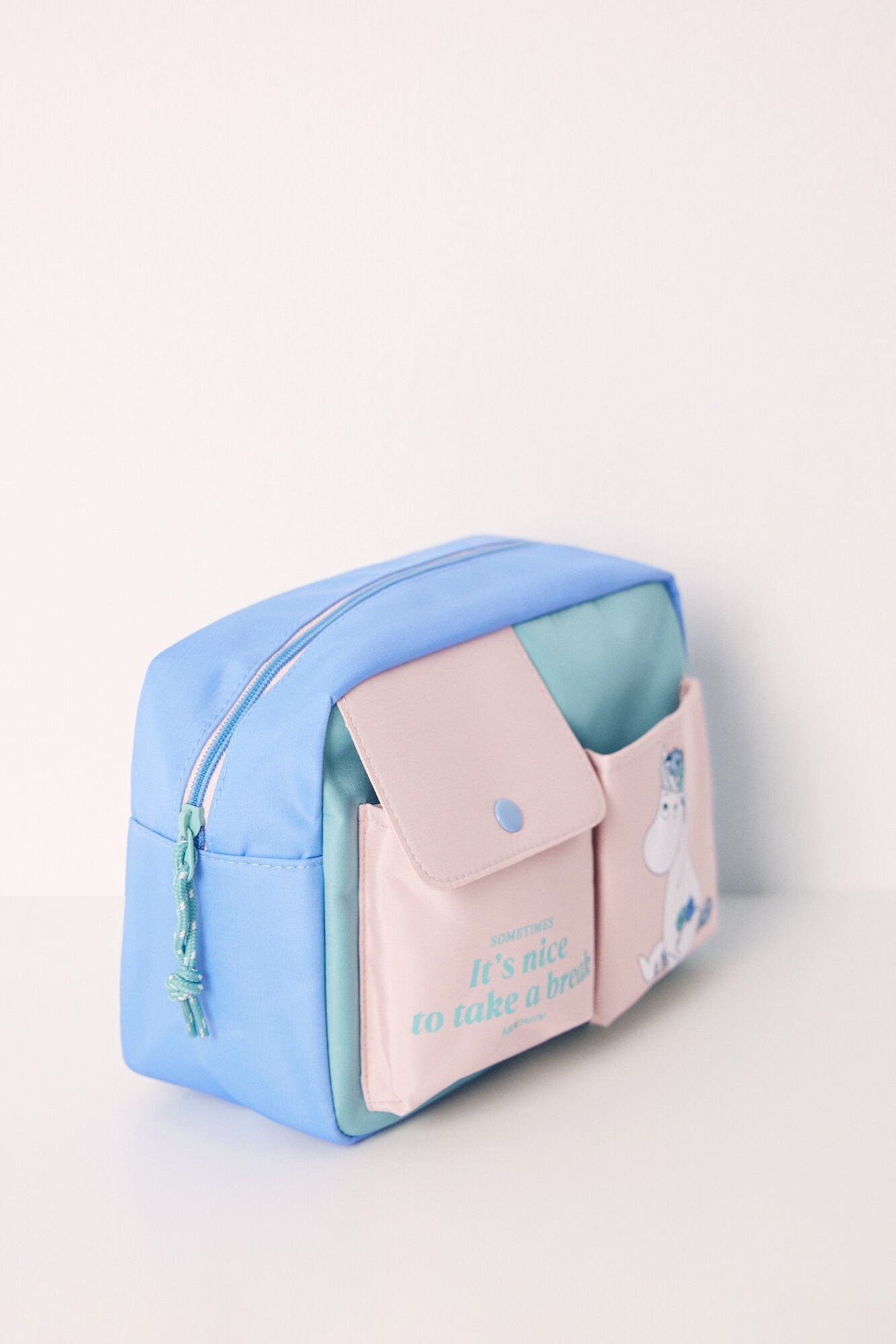 Medium Color Block Moomin Beauty Case_04