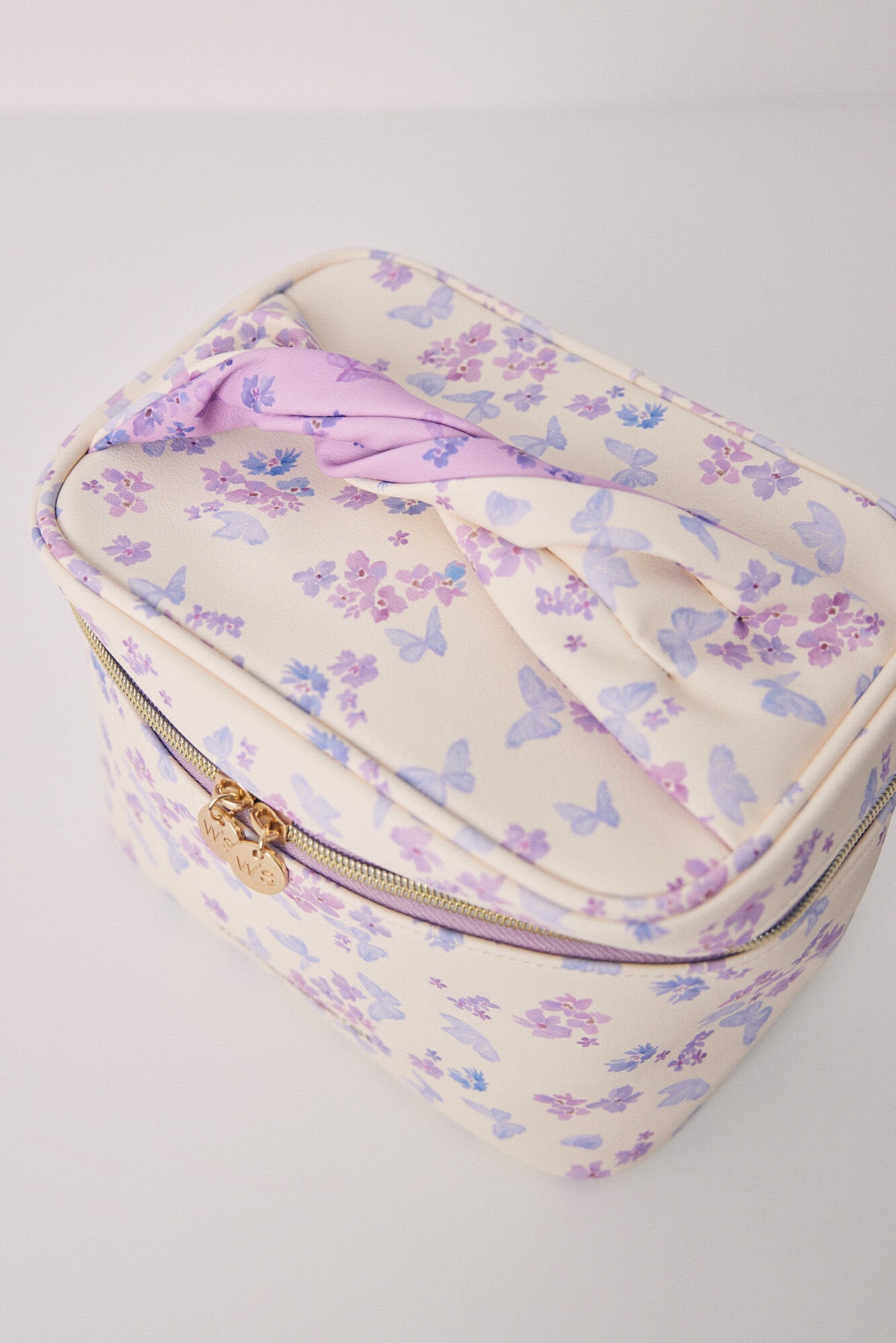 Medium Flower Patterned Chest Beauty Case_02