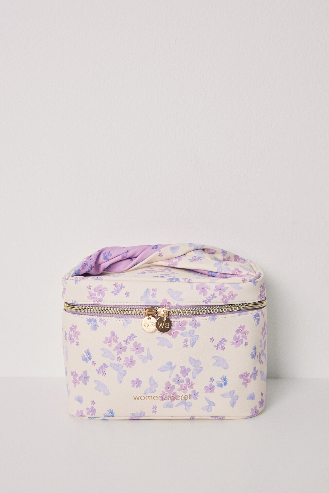 Medium Flower Patterned Chest Beauty Case_05