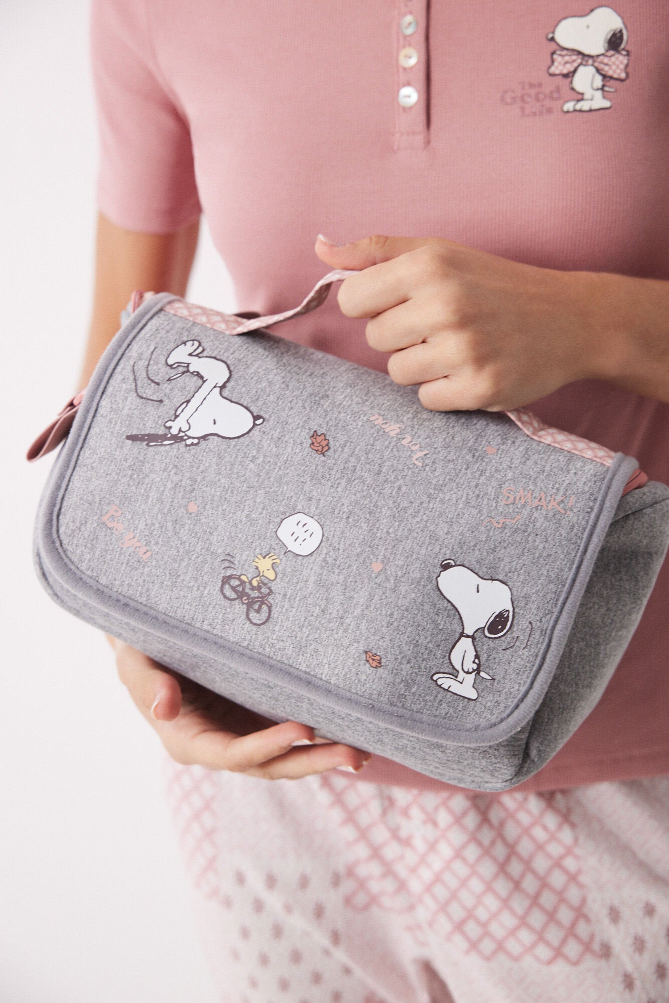 Big Snoopy Gray Beauty Case_01