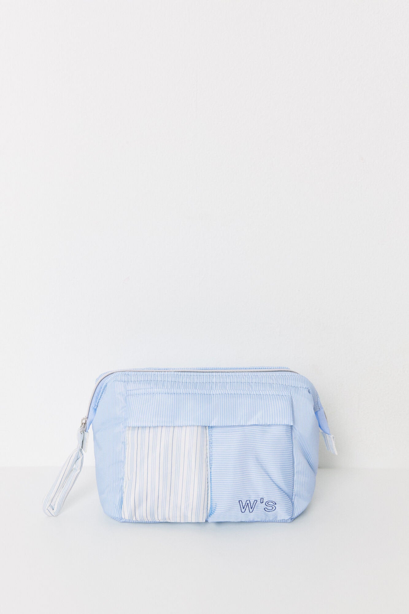 Women Secret_Large Nylon Toiletry Bag with Striped Print_4849223_12_01