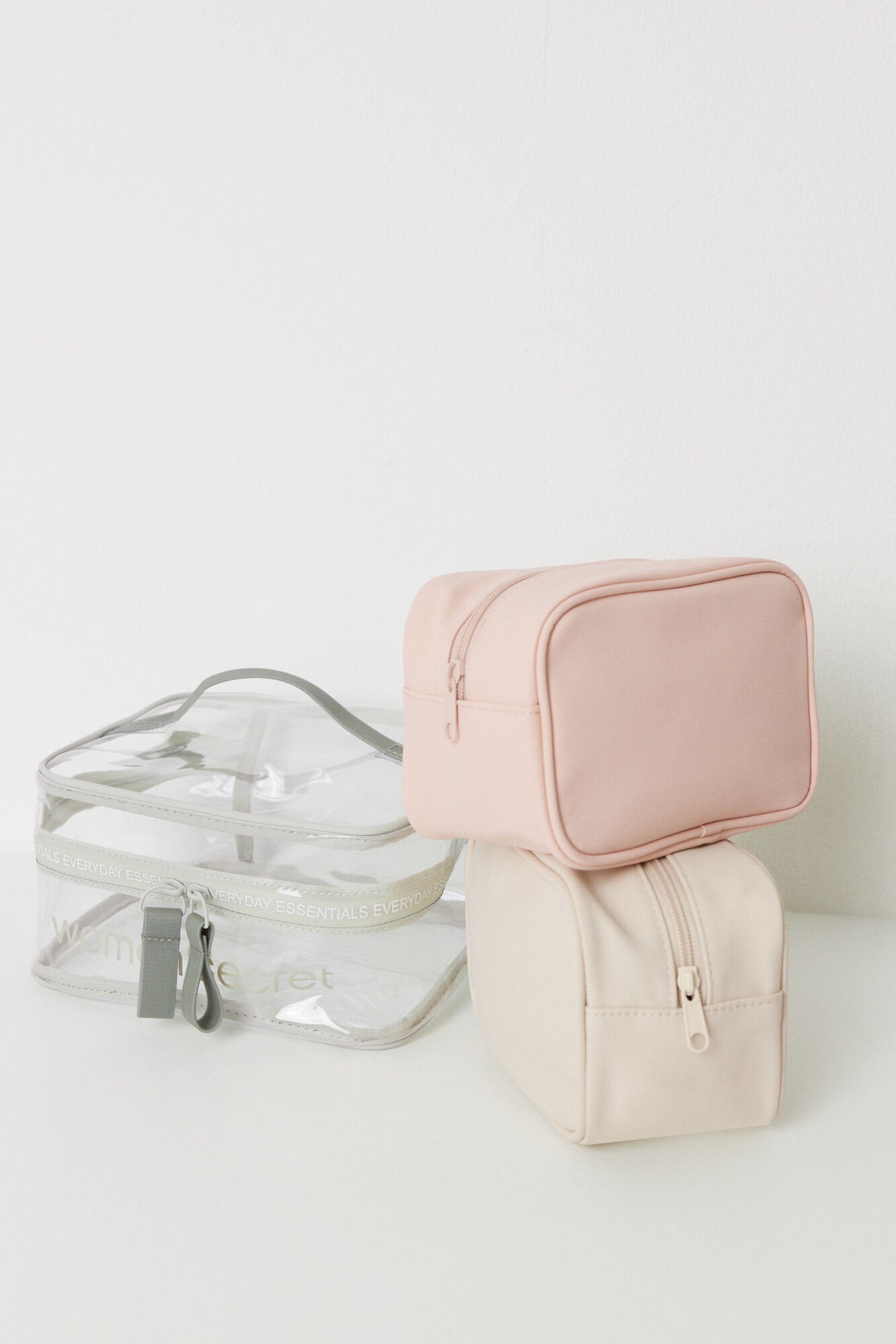 Women Secret_Pack of 2 Small Pink and Beige Toiletry Bags_4849230_98_02