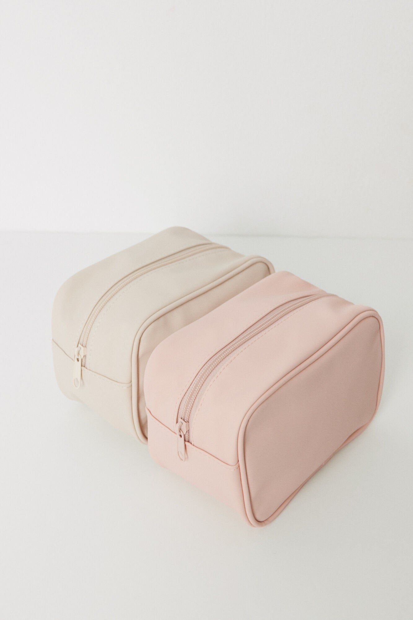 Women Secret_Pack of 2 Small Pink and Beige Toiletry Bags_4849230_98_06