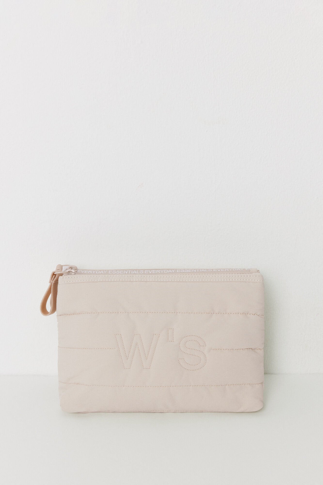 Women Secret_Medium Grey Padded Toiletry Bag_4849231_47_01