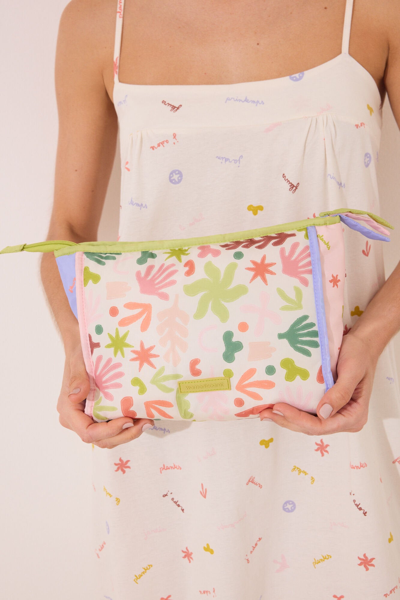 Women Secret_Medium Multicoloured Leaves Vanity Case_4849249_98_01