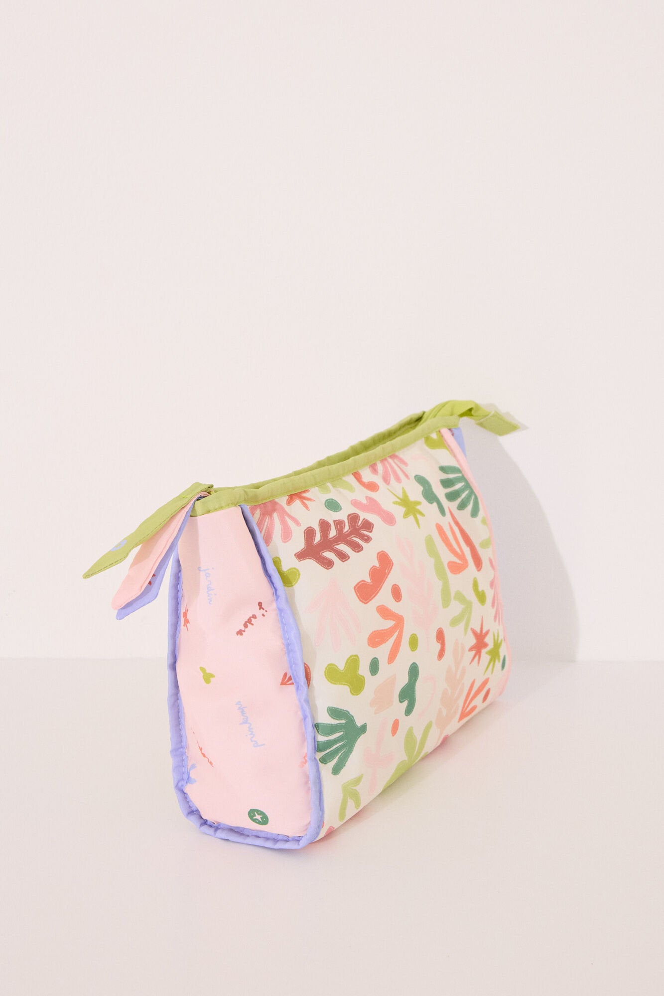 Women Secret_Medium Multicoloured Leaves Vanity Case_4849249_98_04