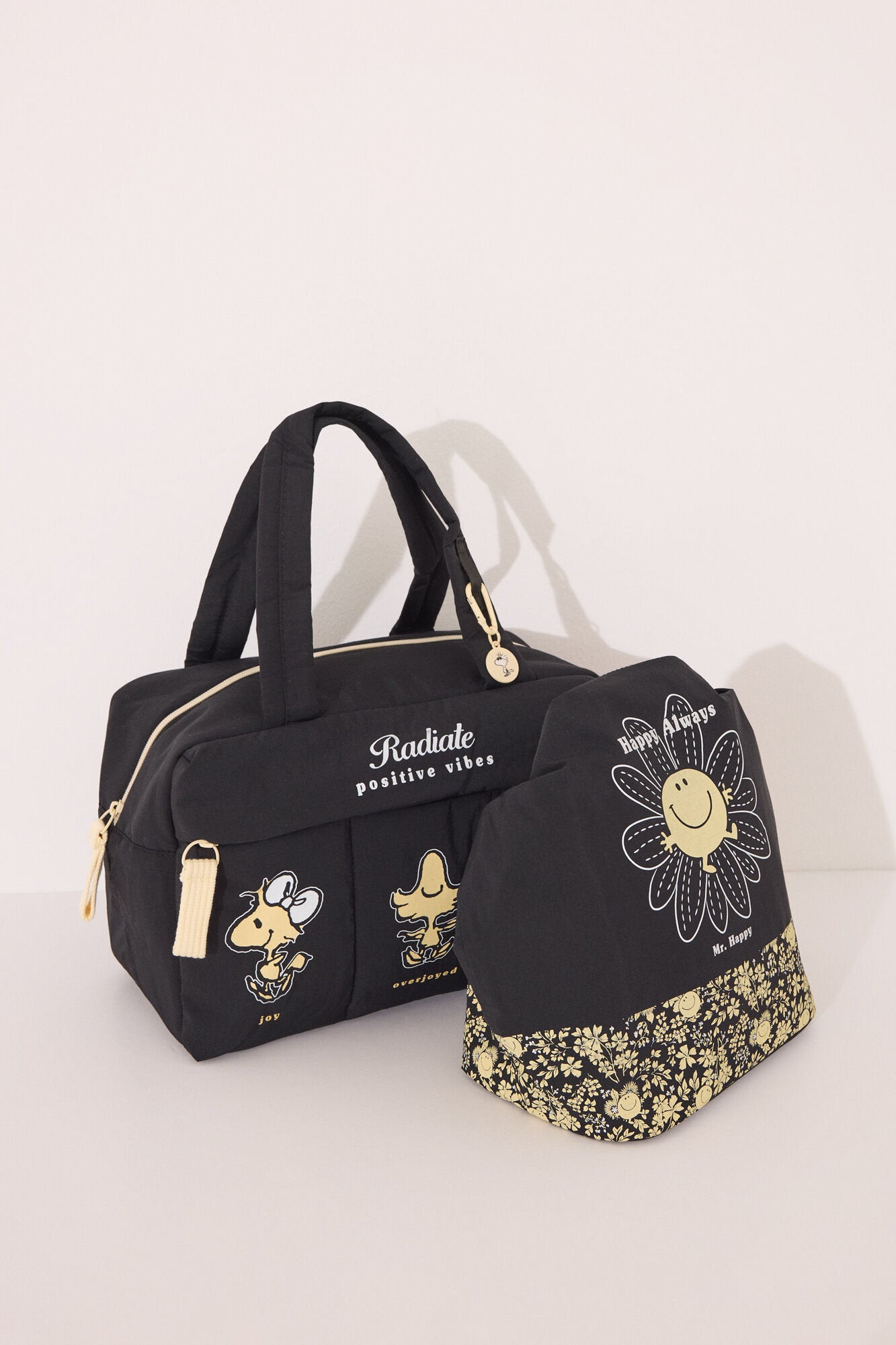 Women Secret_Large Snoopy Black Nylon Vanity Case_4849251_01_03