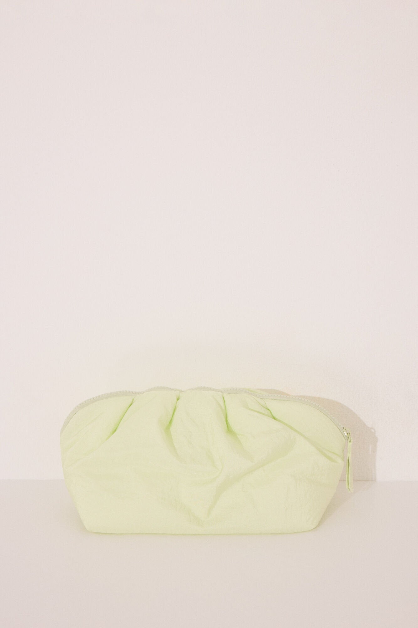 Women Secret_Large Cloud Nylon Vanity Case in Lime Green_4849260_28_06