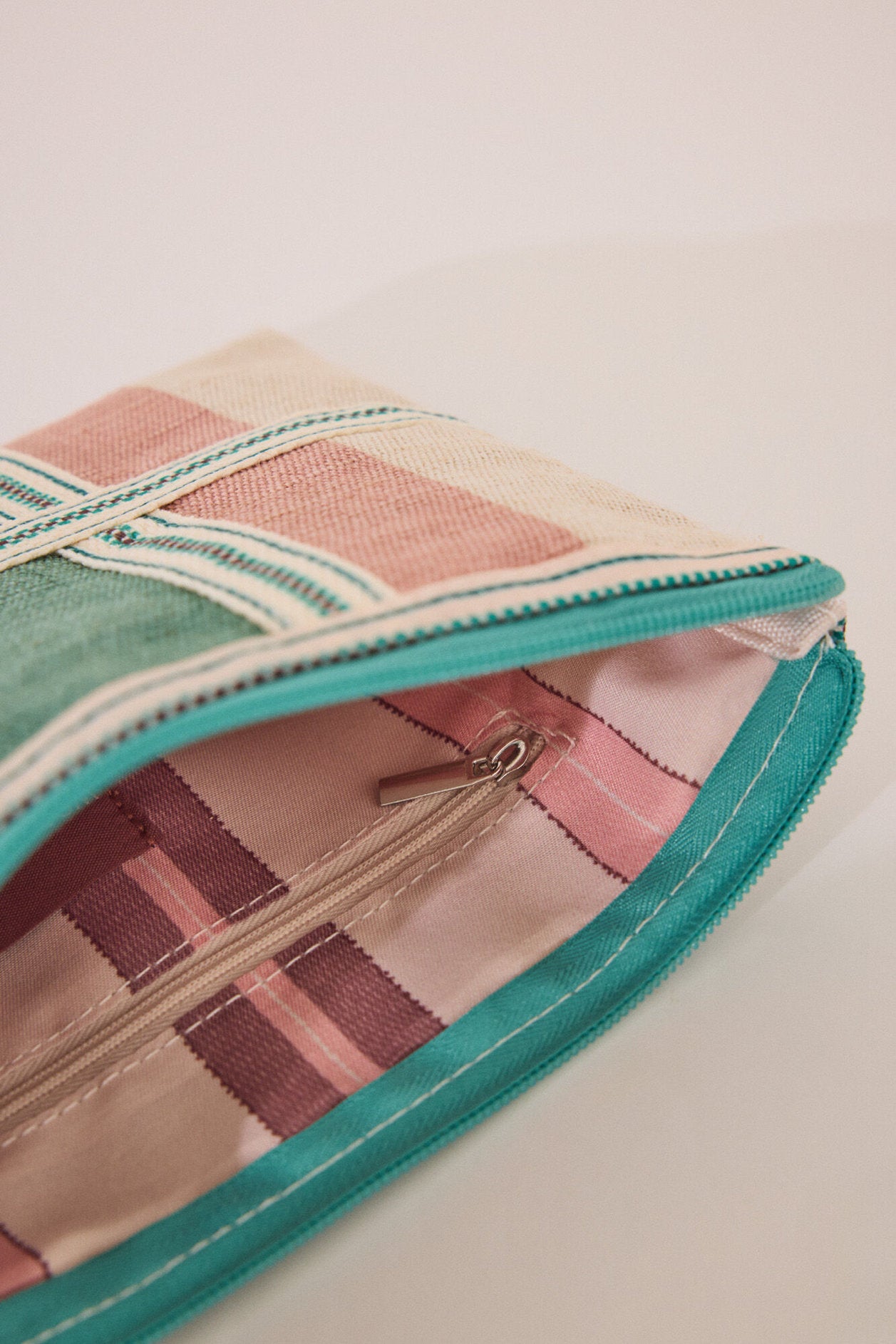 Women Secret_Medium Grey Vanity Case_4849268_98_02