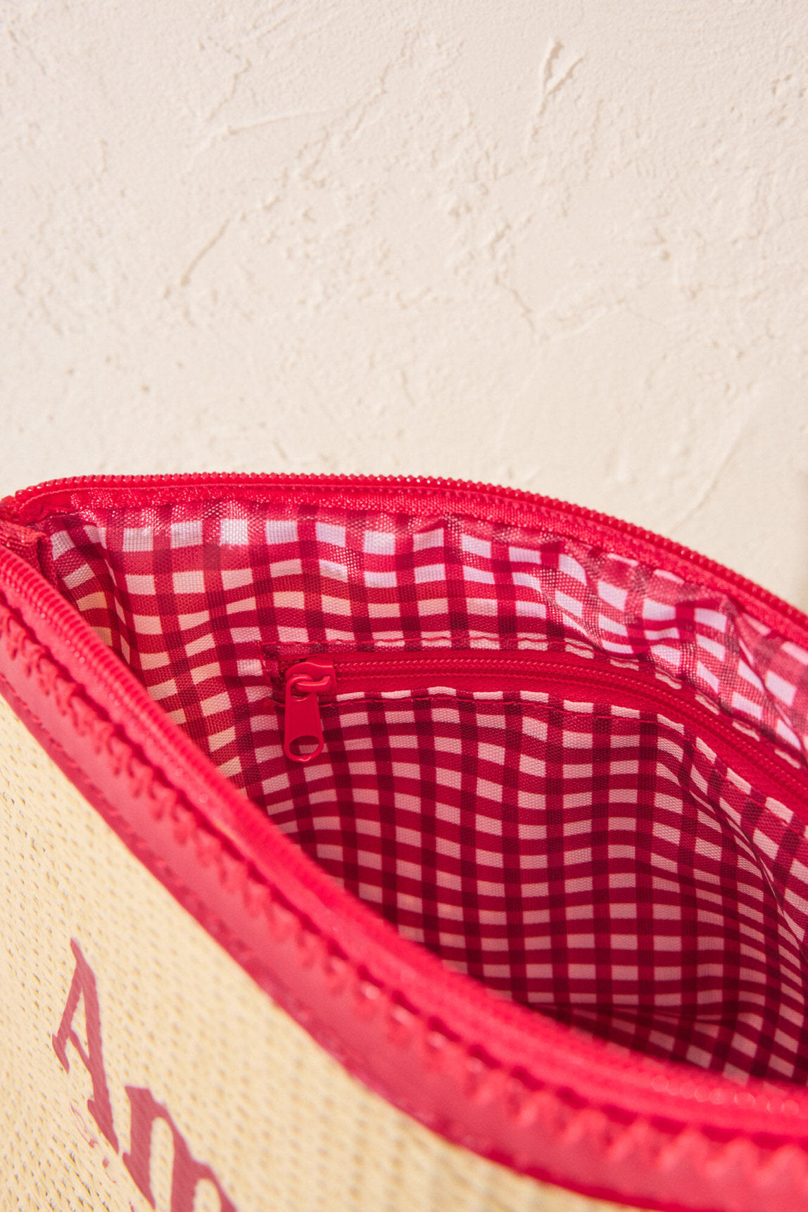 Women Secret_Medium Snoopy Raffia Vanity Case_4849271_38_02