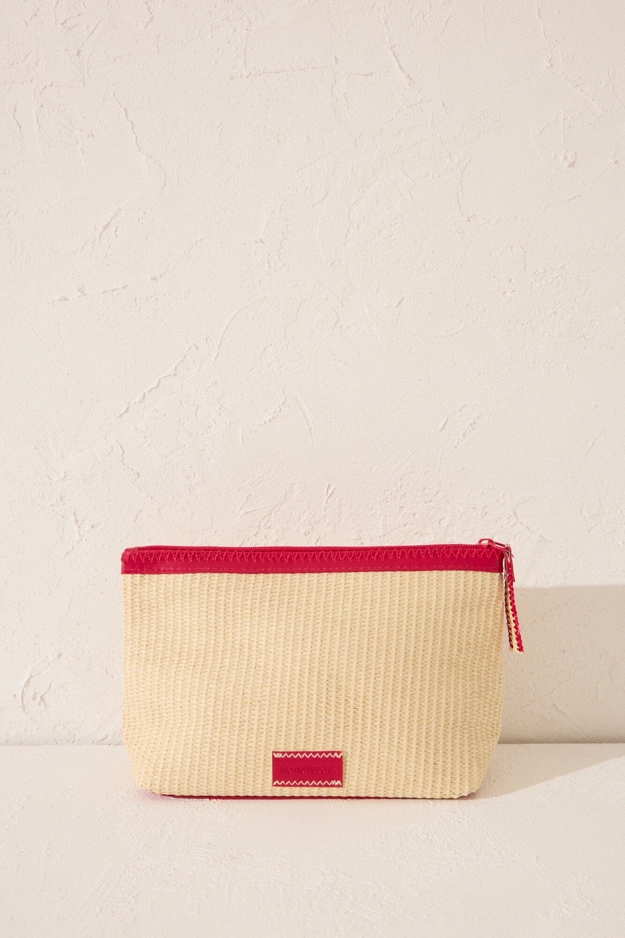 Women Secret_Medium Snoopy Raffia Vanity Case_4849271_38_04