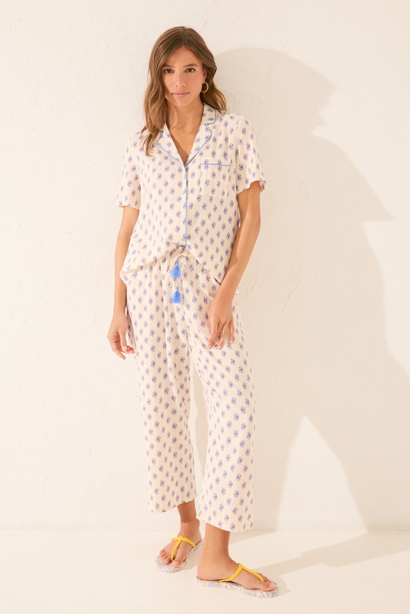 Women Secret_Long Beige Viscose Classic Pyjamas_4852090_97_03