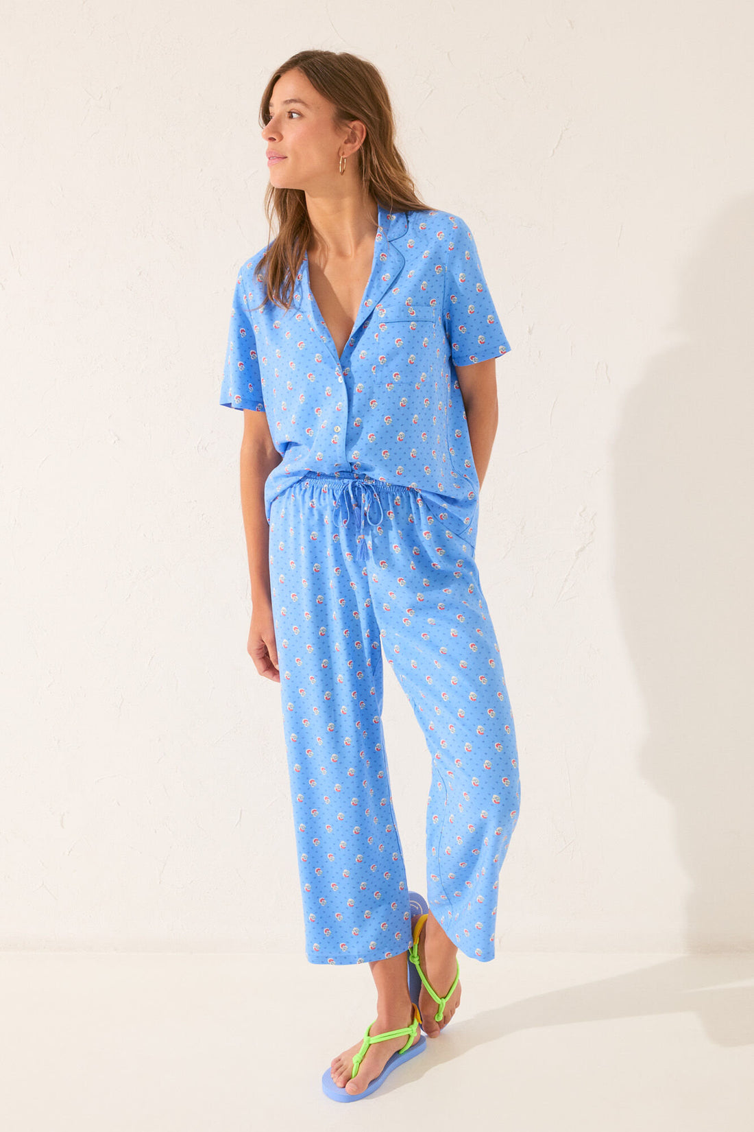 Women Secret_Blue Viscose Capri Classic Pyjamas_4852091_19_01