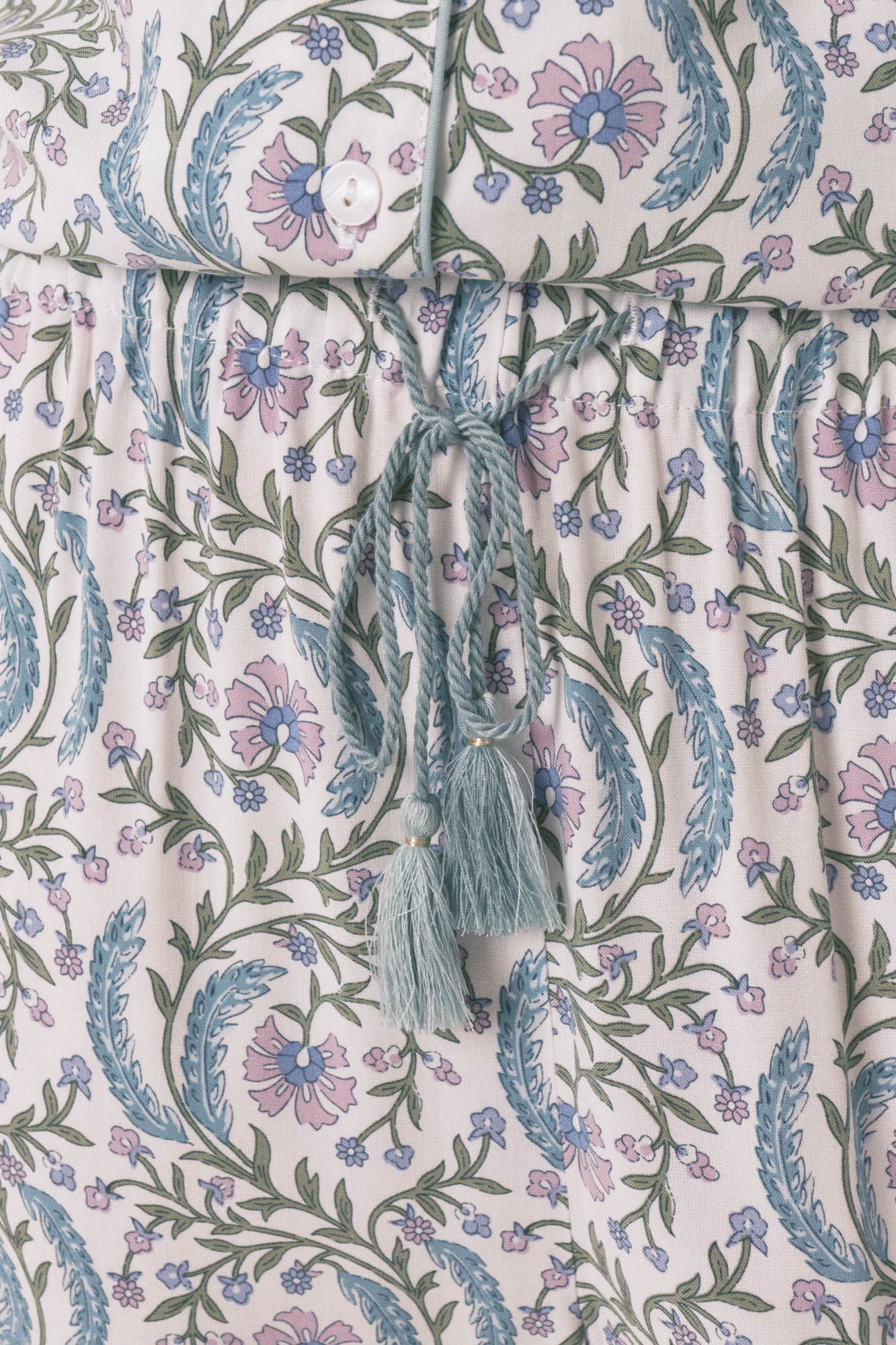 Women Secret_Green_Long Green Floral Classic Pyjamas_4852099_23_04