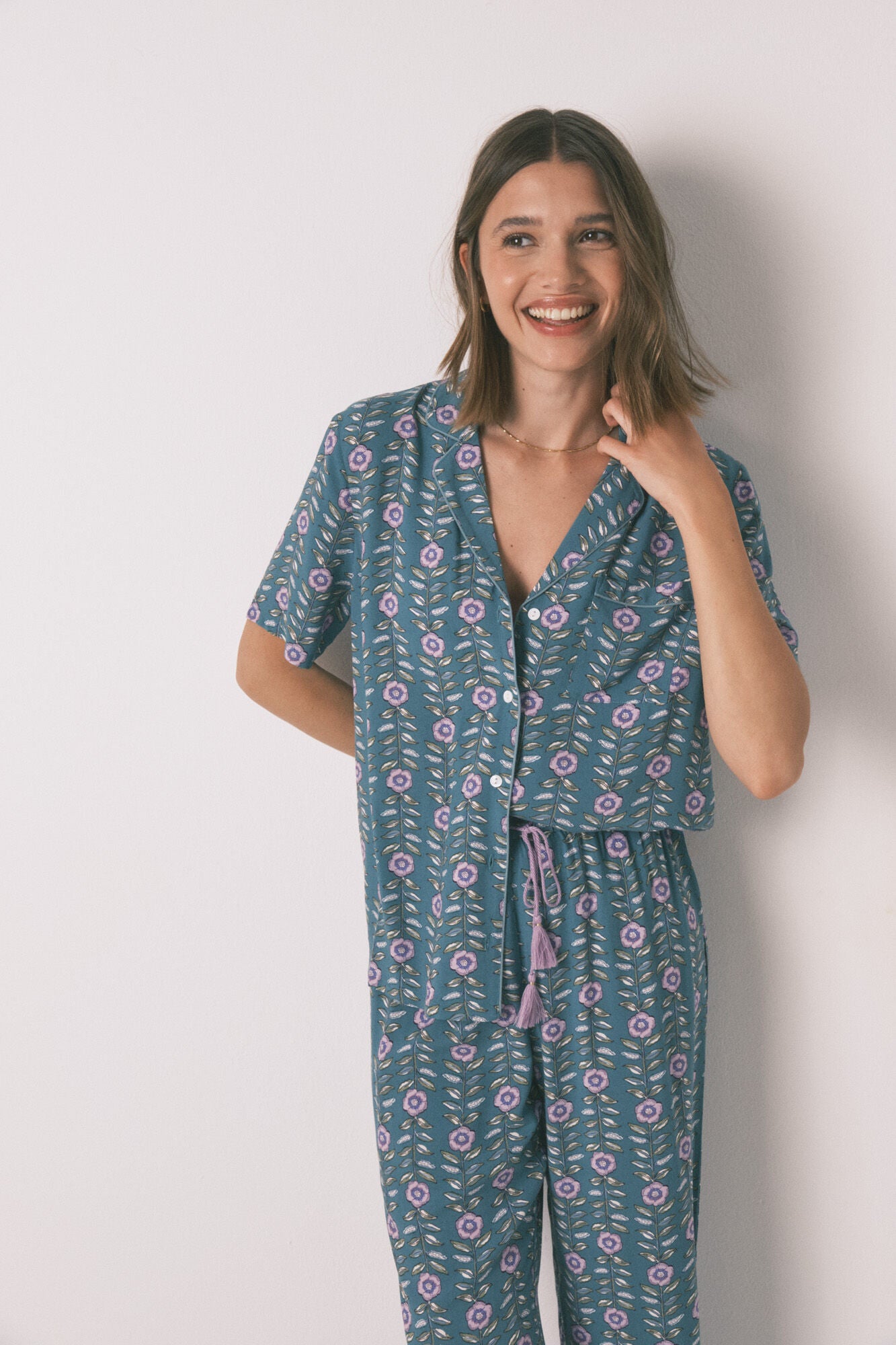 Women Secret_Green_Long Green Floral Classic Pyjamas_4852100_22_02