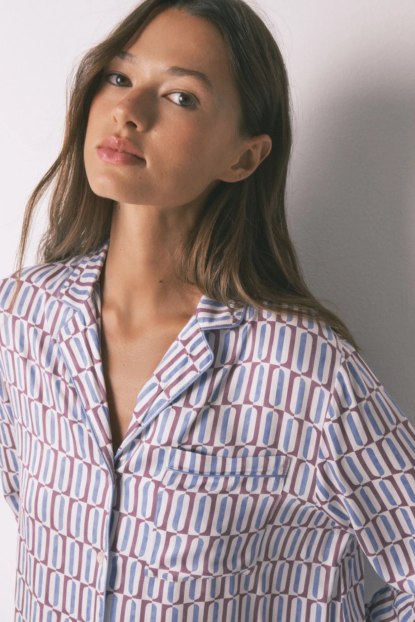 Women Secret_Printed_Long Satin Classic Pyjamas with Geometric Print_4852102_69_03