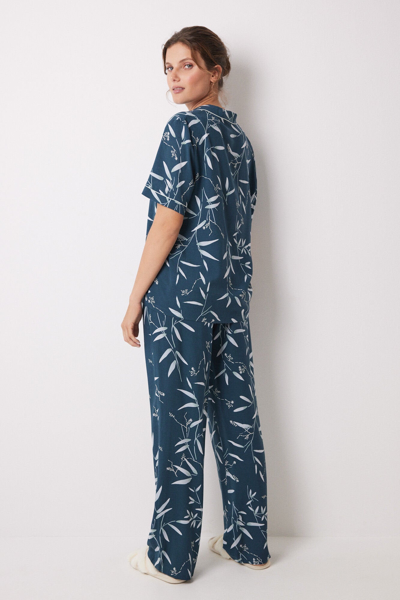 Viscous Green Leaves T-Shirt Pajamas_04