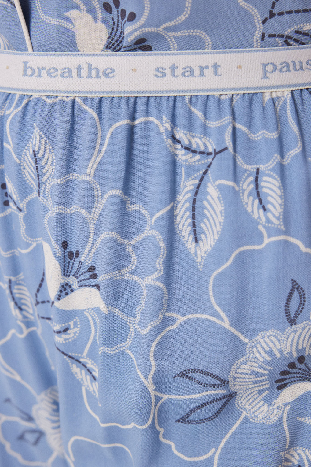 Women Secret_Viscose Flower Classic Pyjamas_4859406_17_02