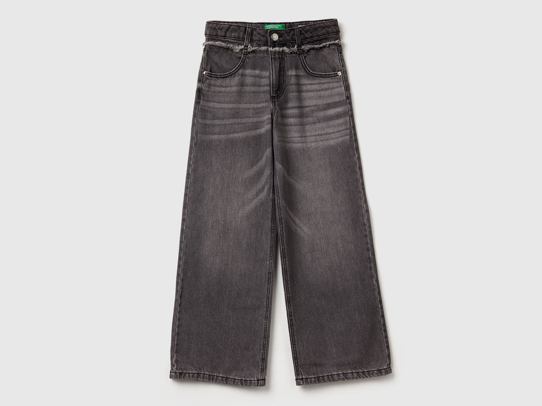 Benetton_Black_Straight Fit Jeans_488PCE04B_700_01