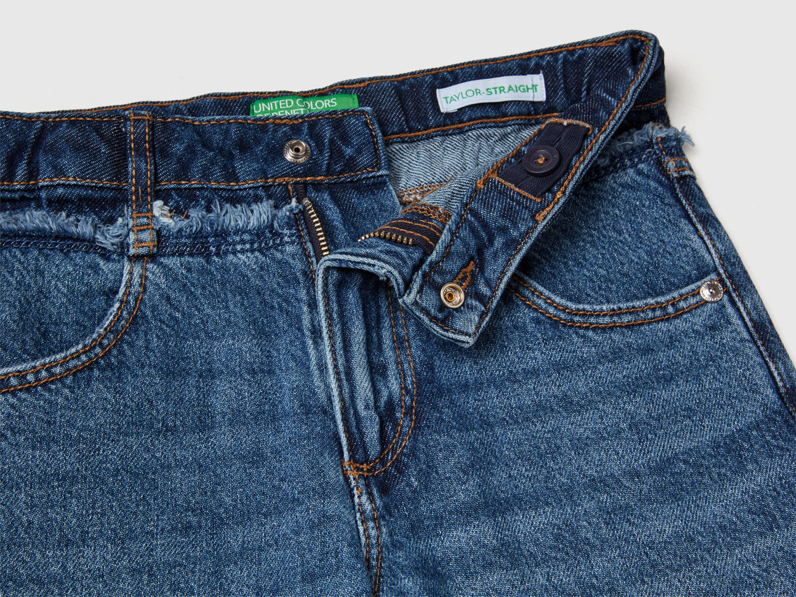 Benetton_Dark Blue_Straight Fit Jeans_488PCE04B_901_03