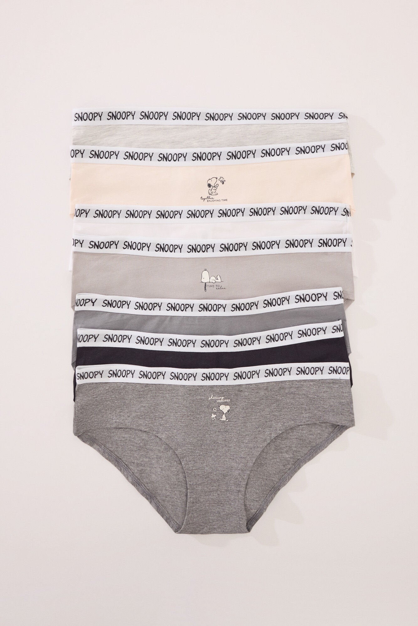 Women Secret_Pack of 7 Snoopy Multicoloured Cotton Wide Panties_4932645_98_01