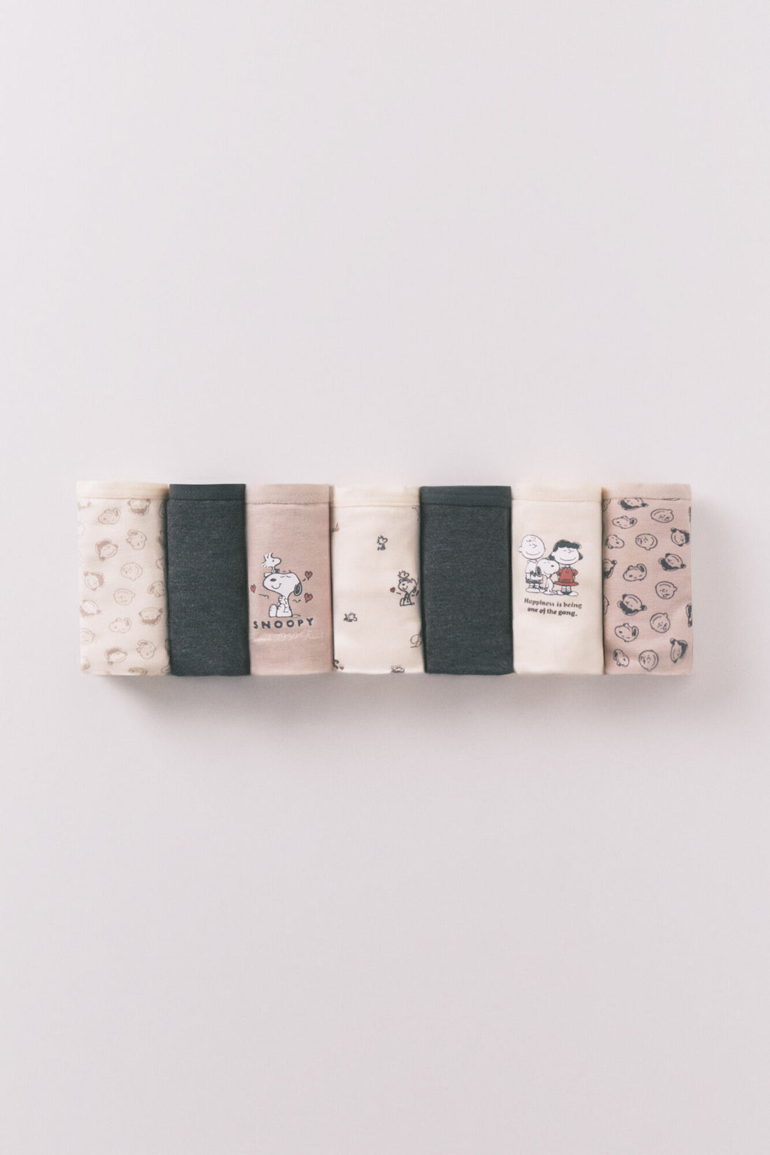 Women Secret_Multi-Color_Pack of 7 Classic Multicoloured Snoopy Panties_4932660_98_02