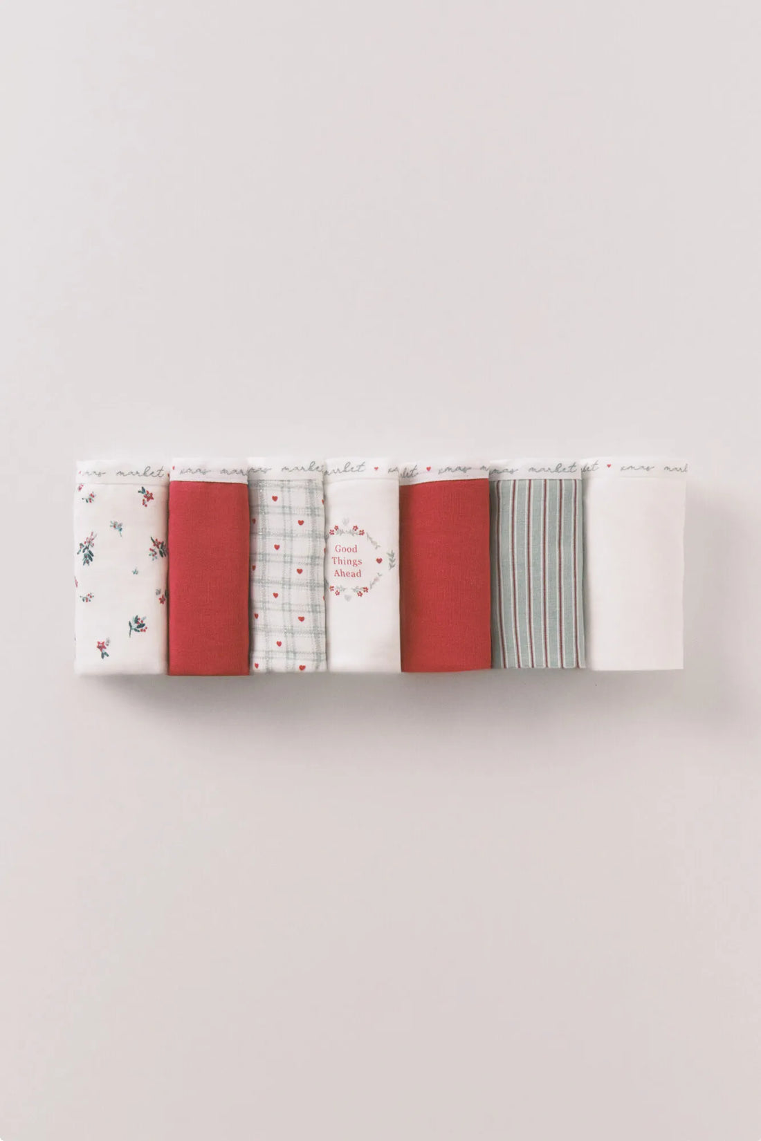 Women Secret_Maroon_Pack of 7 Classic Cotton Panties with Christmas Print_4932679_69_01