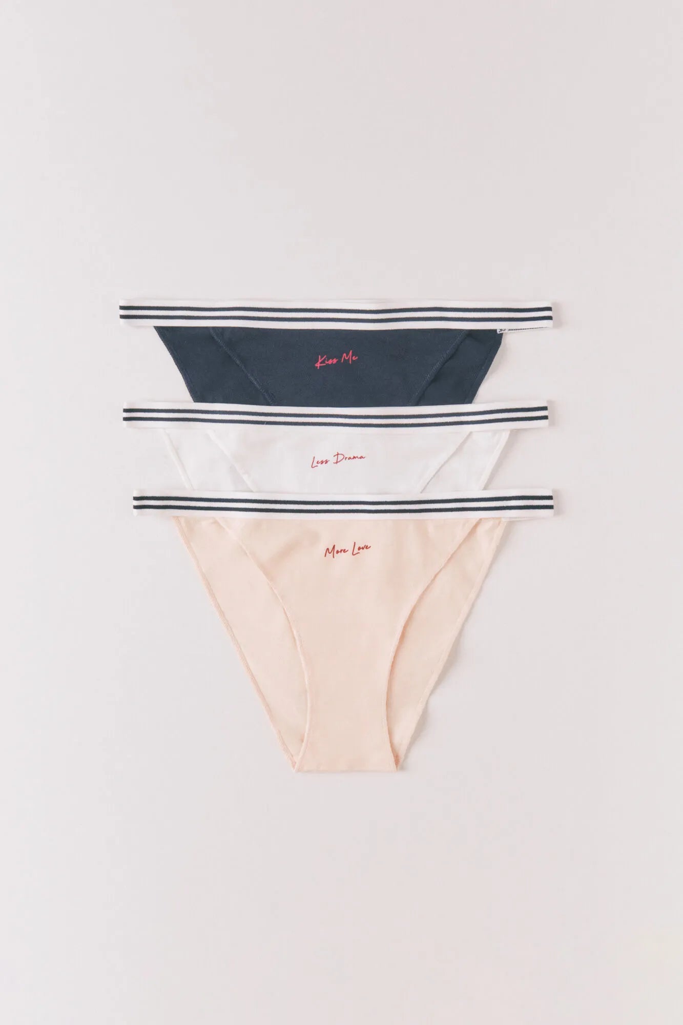 Women Secret_White Print_Cotton 3-Pack Classic Printed Message Panties_4933611_97_04