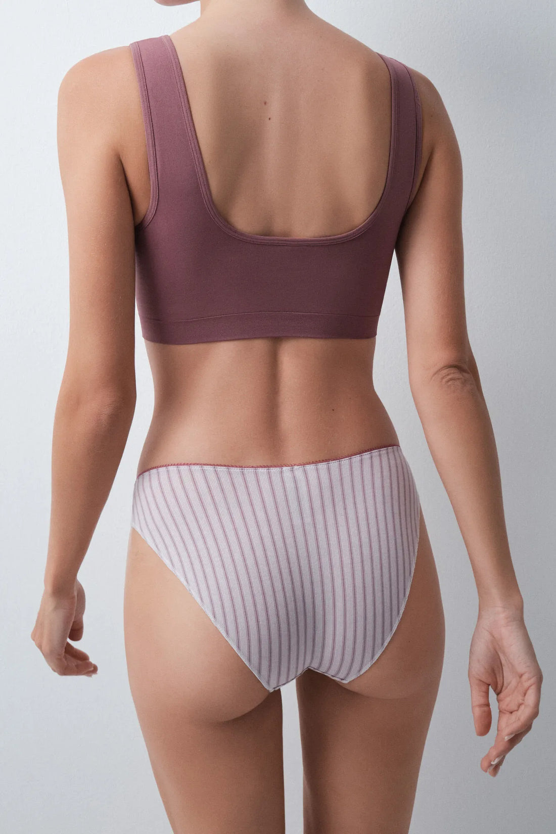 Women Secret Multicoloured Women Pack of 7 Classic Cotton Printed Panties SKU: 4934582_98 Image 02