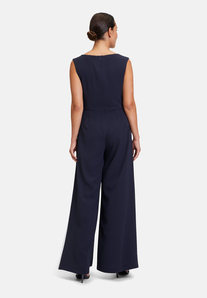 Jumpsuit In The Layer Look_4953-4001_8913_02