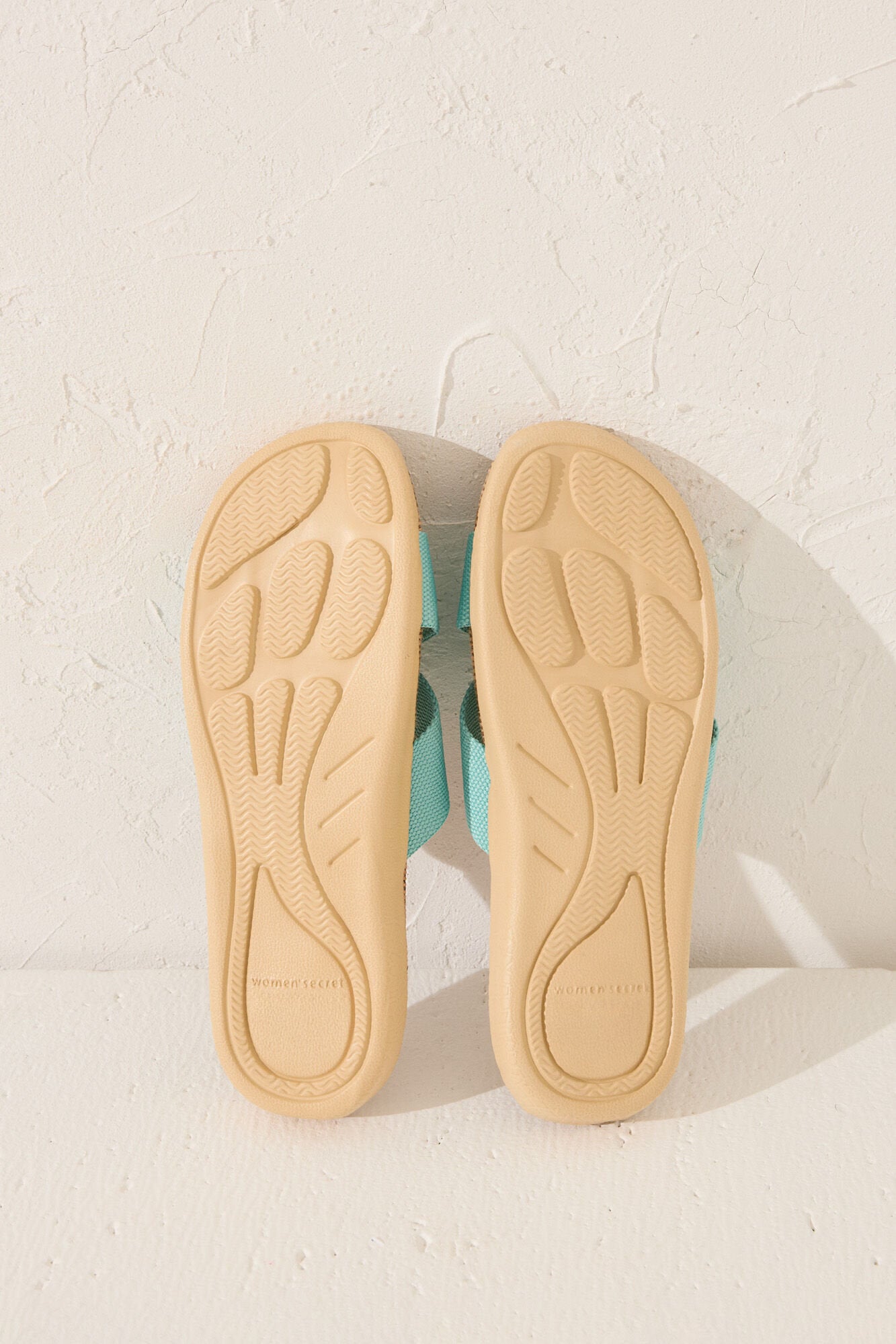 Women Secret_Turquoise Raffia Slippers_4992509_26_03