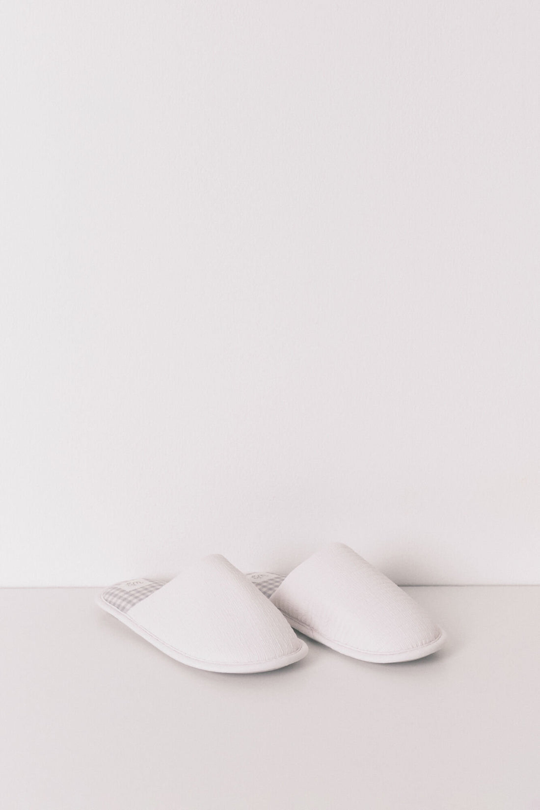 Women Secret_Gray Closed "Maternity" Sneakers_4992518_43_01