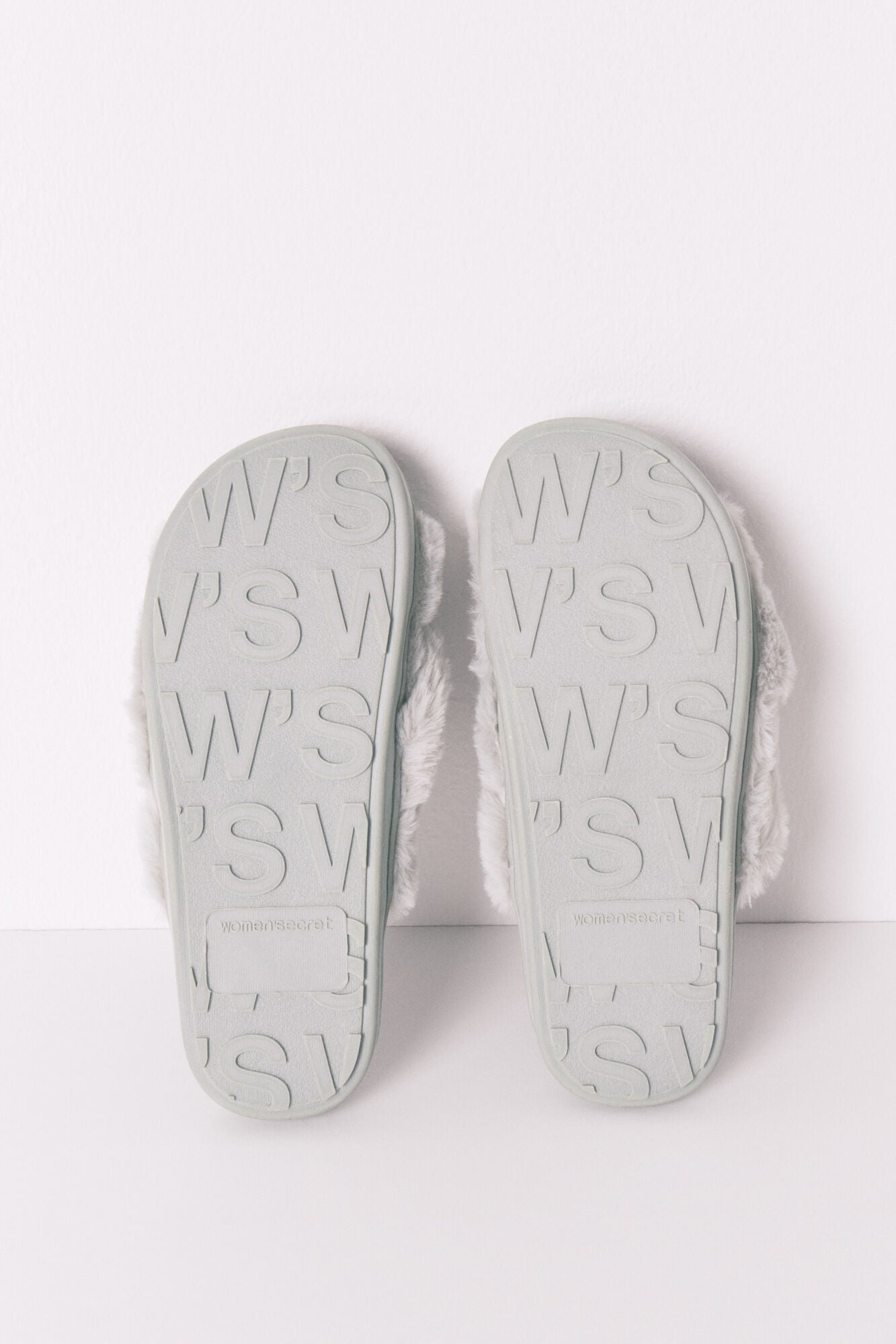 Women Secret_Green_Slipper with Green Fur_4992530_28_02