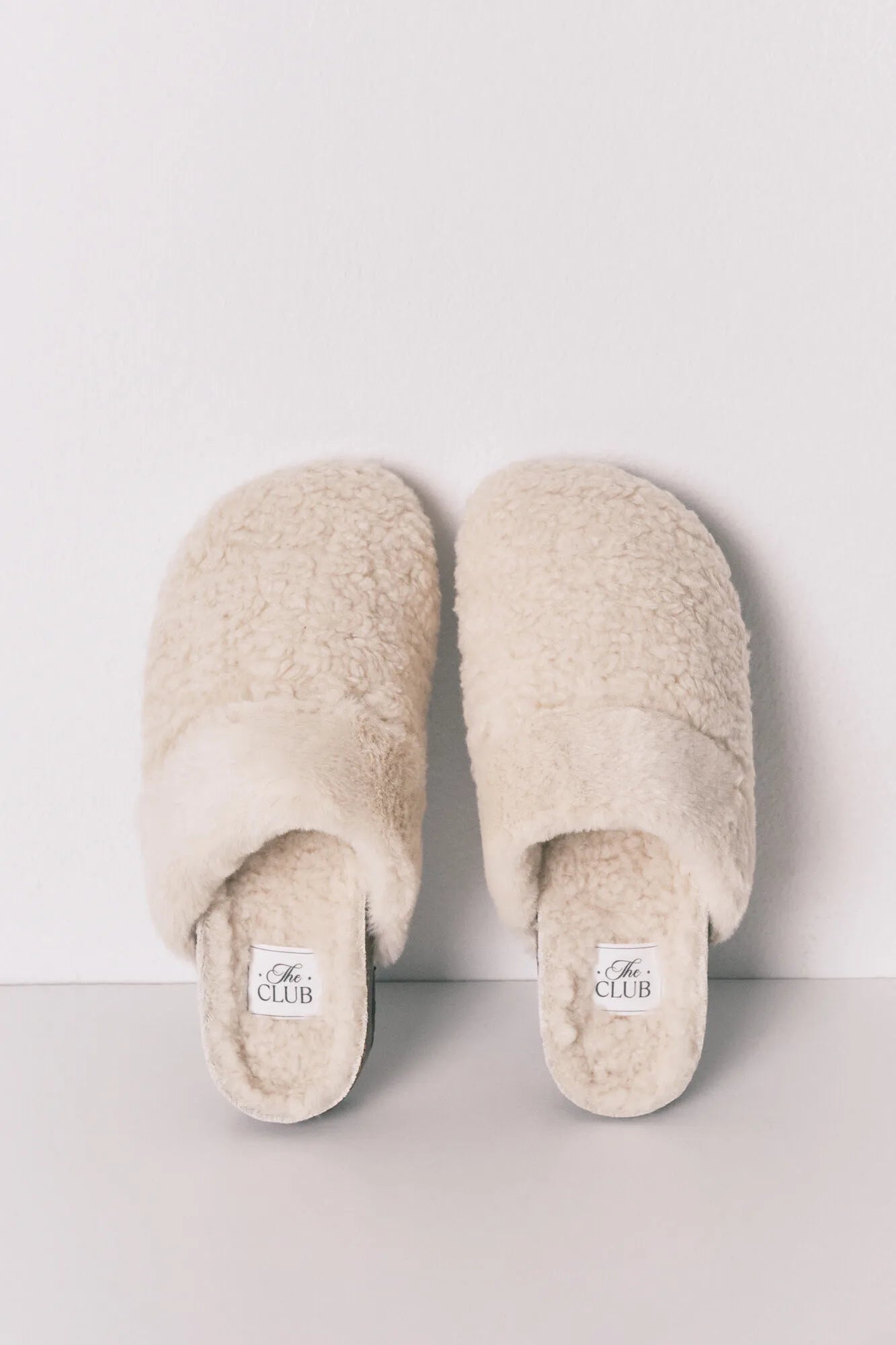 Women Secret_Beige_Beige Sheepskin Faux Shearling Slippers_4992534_96_01