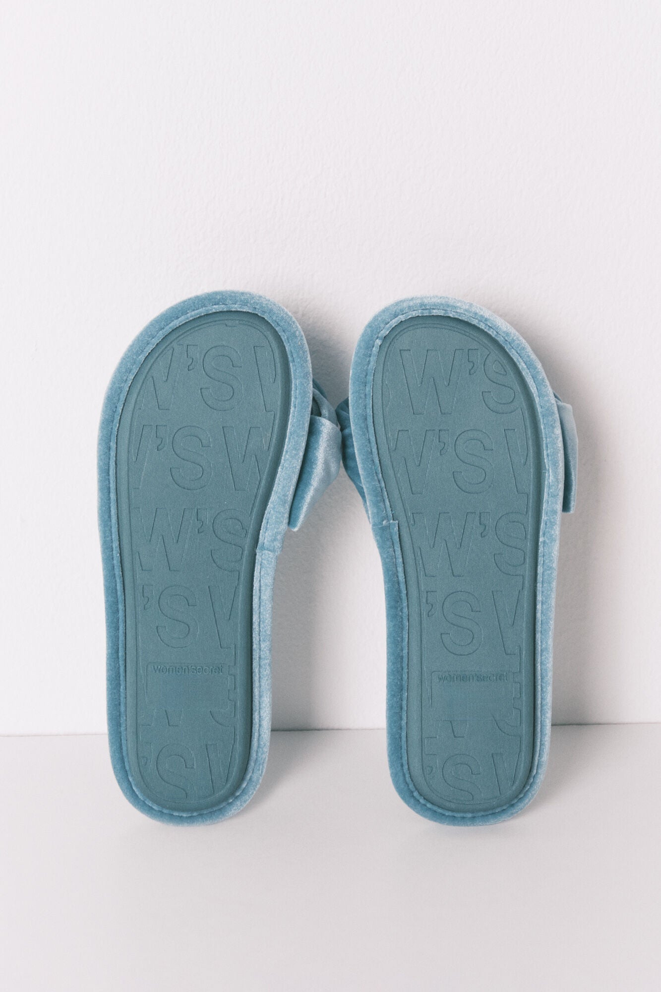 Women Secret_Green_Green Velvet Open House Slippers_4992540_23_03