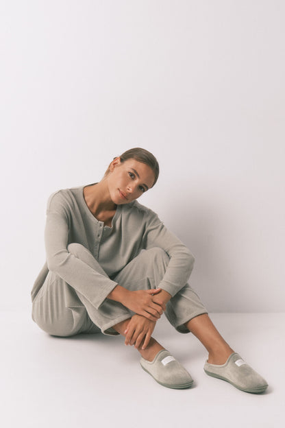 Women Secret_Dark Khaki_Green Velour Slippers_4992551_91_02