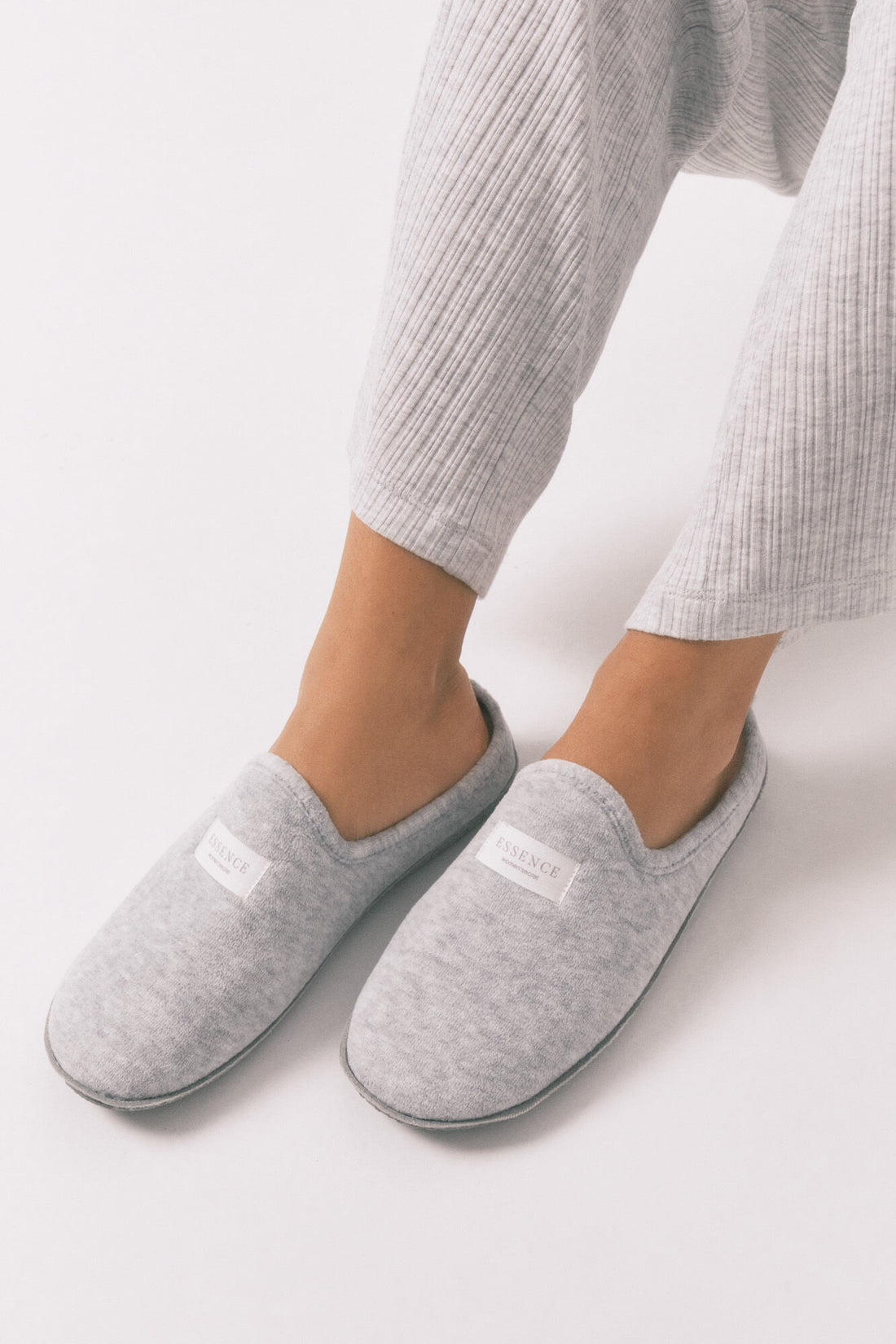 Women Secret_Dark Grey_Grey Velour Slippers_4992552_41_01