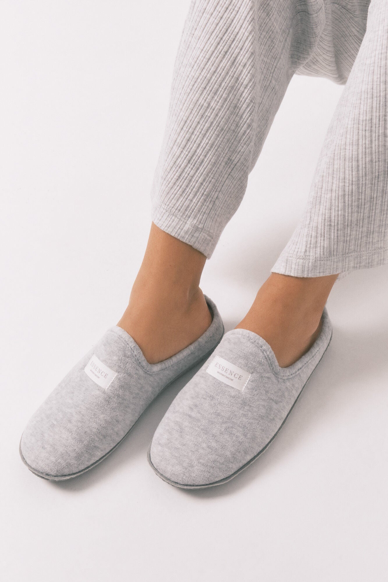 Women Secret_Dark Grey_Grey Velour Slippers_4992552_41_01