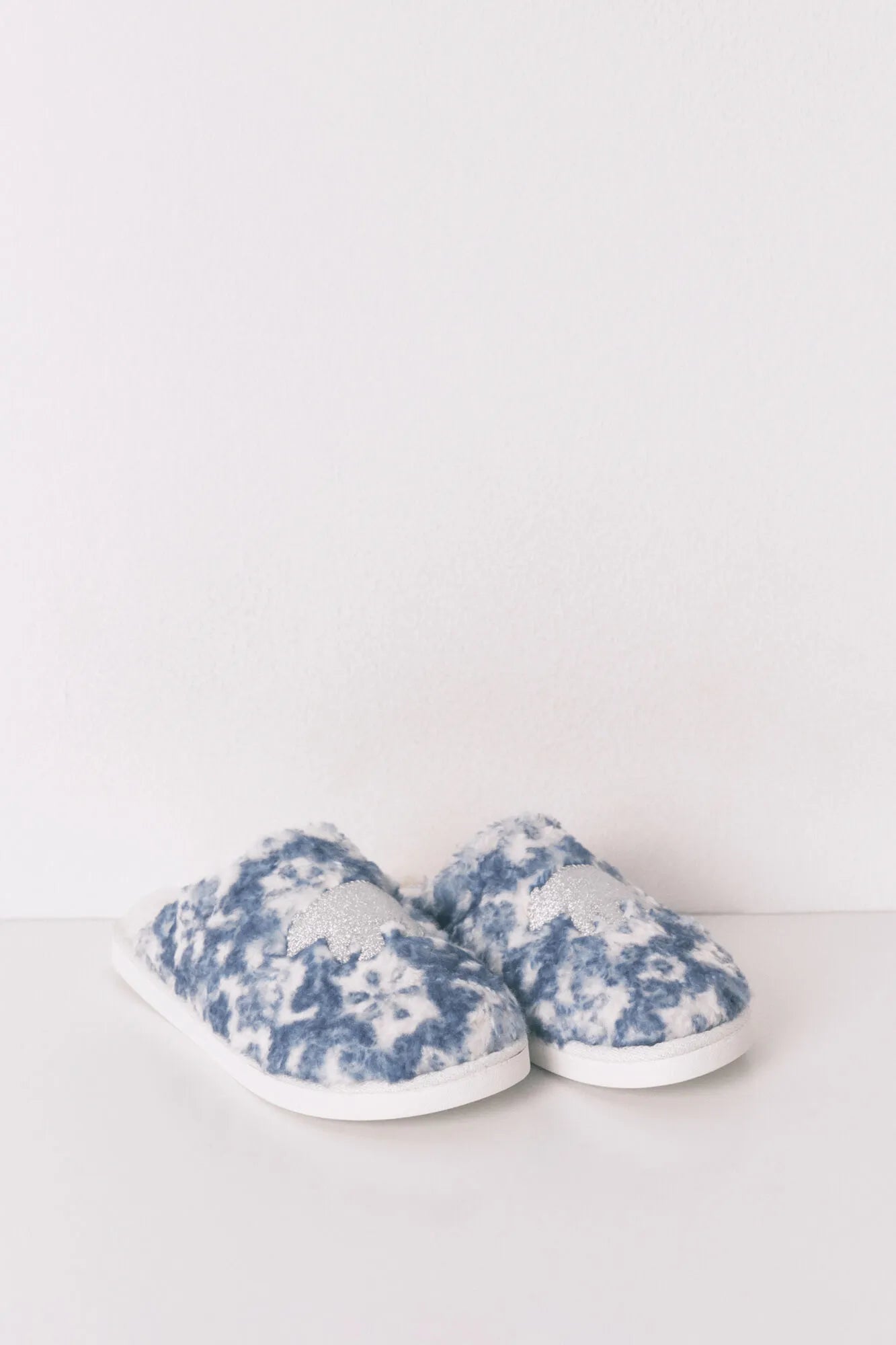 Women Secret_Blue Print_Slippers with Glitter Faux Shearling Patch_4992556_19_04