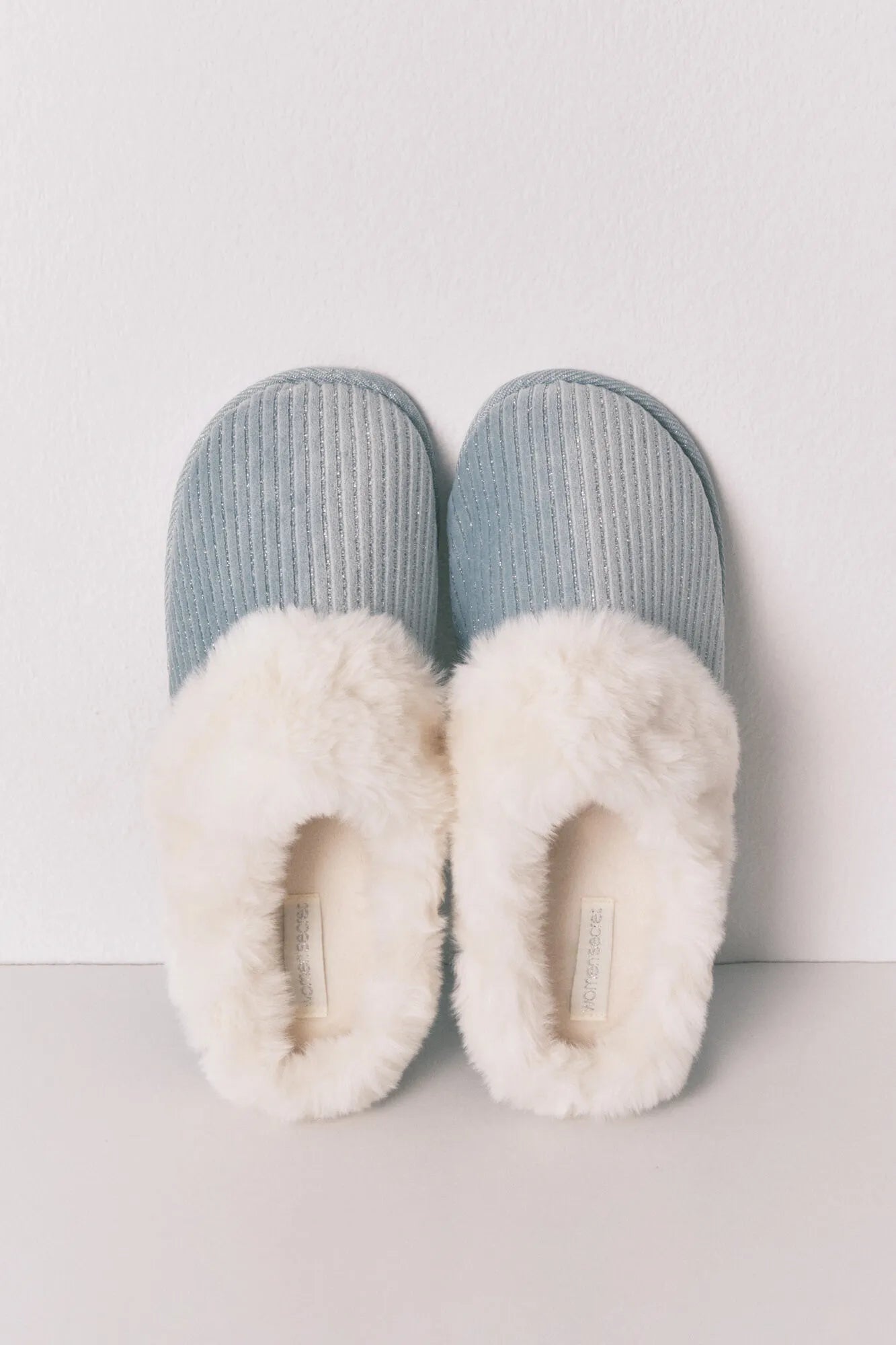 Women Secret_Green_Green Lurex Fur Ribbed Slippers_4992571_23_02