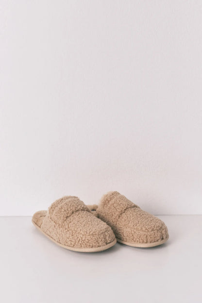 Women Secret_Light Brown_Snoopy Fleece Lined Moccasin Slippers_4992588_32_01