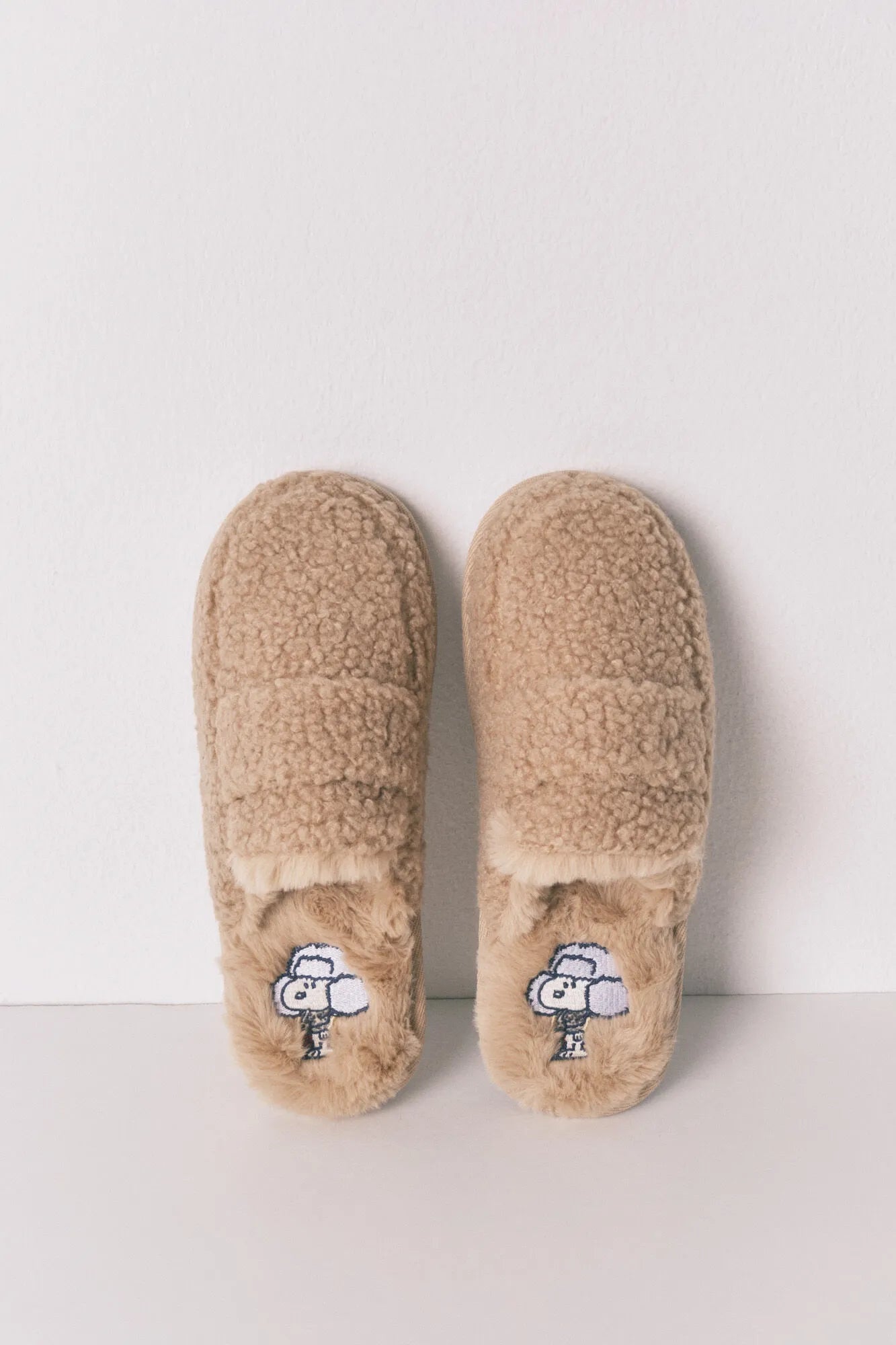 Women Secret_Light Brown_Snoopy Fleece Lined Moccasin Slippers_4992588_32_04