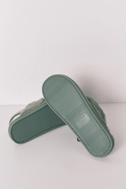 Women Secret_Green_Green Fur Clog Slippers_4992590_21_04