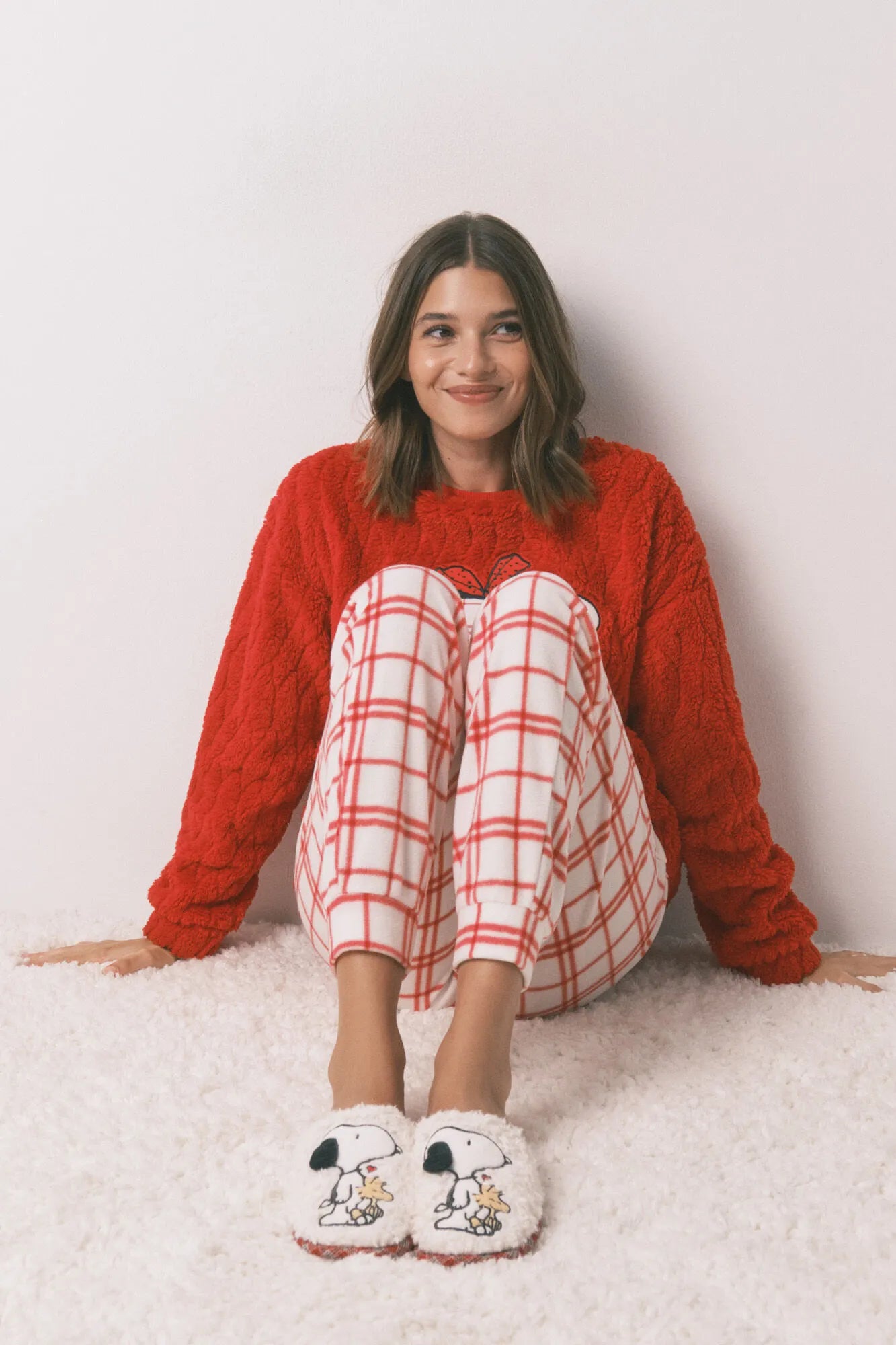 Women Secret_Brown Print_Snoopy Plaid Faux Shearling Slippers_4992594_39_02