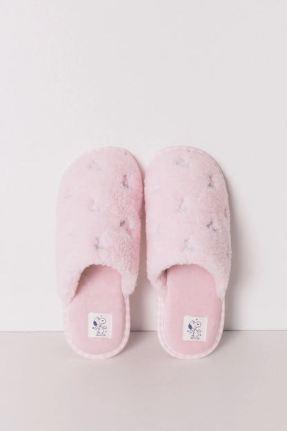 Women Secret_Pink_Faux Shearling Snoopy Slippers_4993684_70_02