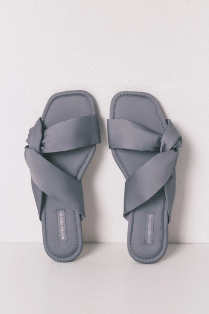 Women Secret_Dark Grey_Grayish Blue Satin Flat Sandals_4993688_42_04