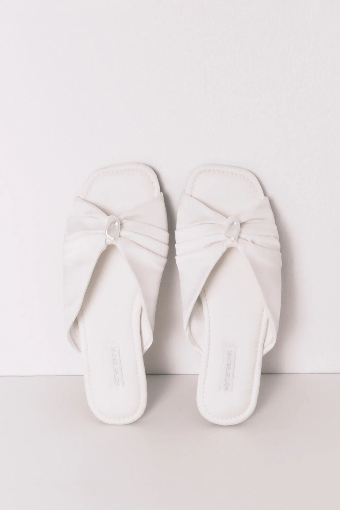 Women Secret_Ivory_Satin Mule Slippers in White_4993689_96_02