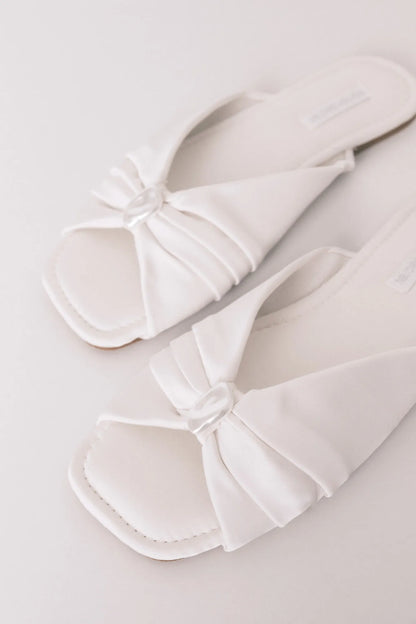 Women Secret_Ivory_Satin Mule Slippers in White_4993689_96_03