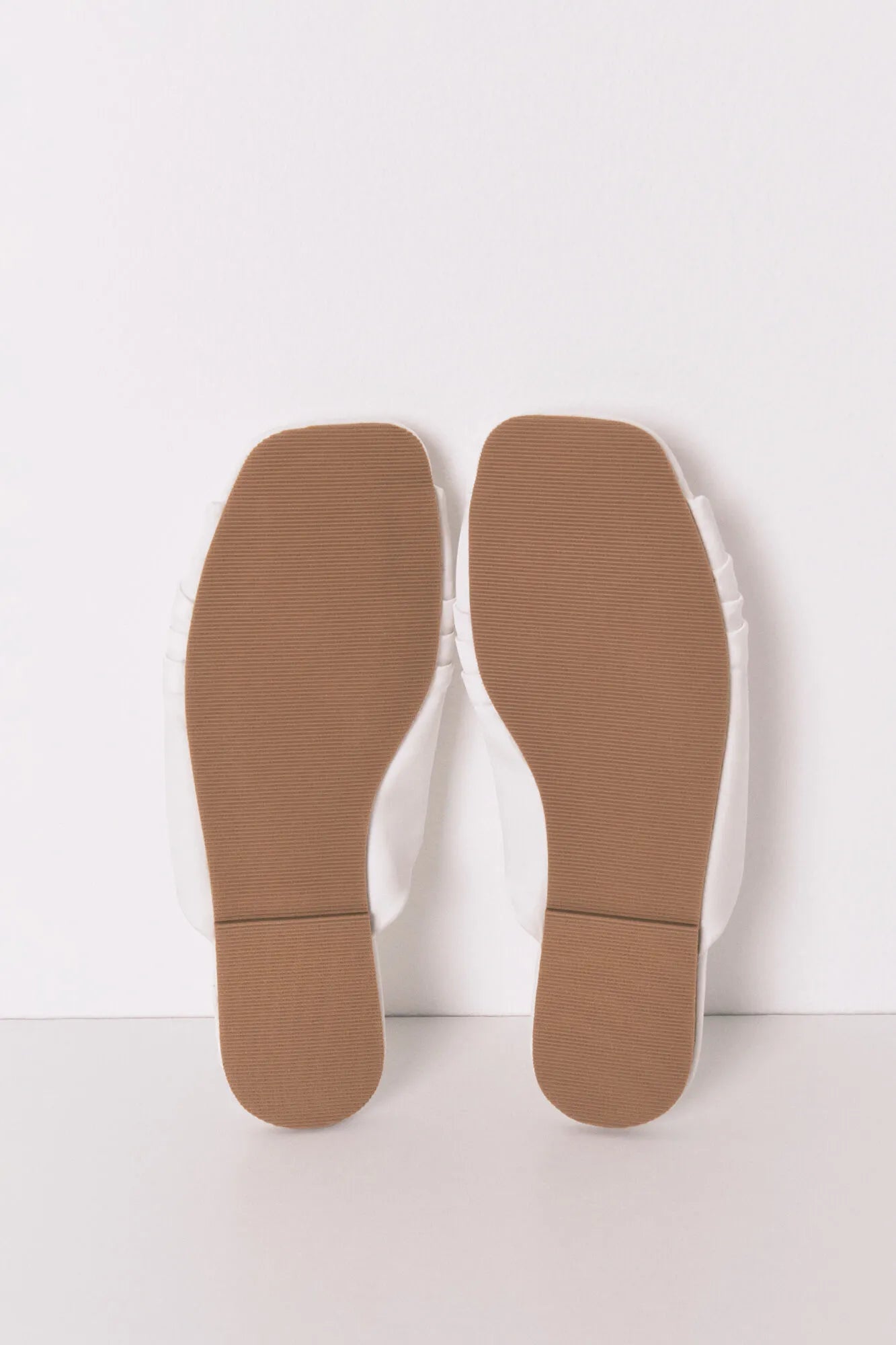 Women Secret_Ivory_Satin Mule Slippers in White_4993689_96_04